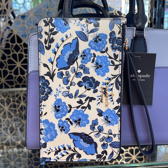 Kate Spade Lucy Vase Floral Medium L Zip Wristlet
Blue Multicolor / vase floral - Picture 10 of 16
